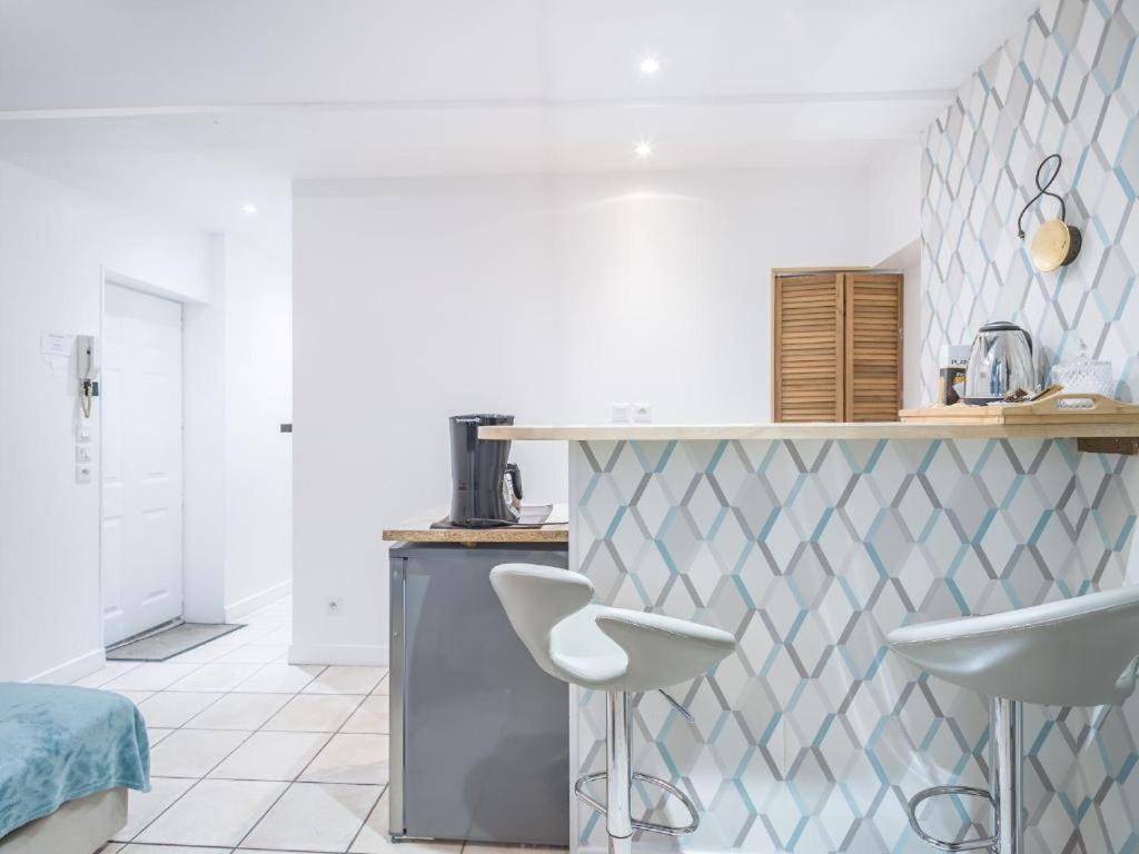Quartier Cathedrale Centre, Wifi Et Parking - Zen Appart Troyes Exterior photo