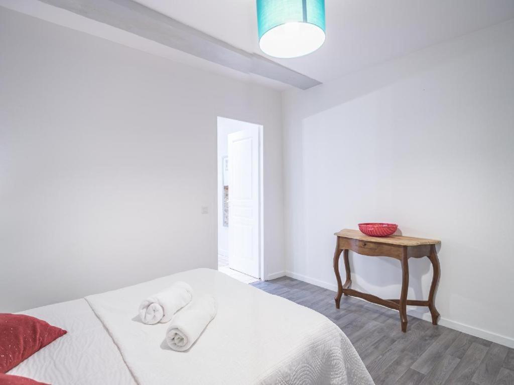 Quartier Cathedrale Centre, Wifi Et Parking - Zen Appart Troyes Exterior photo