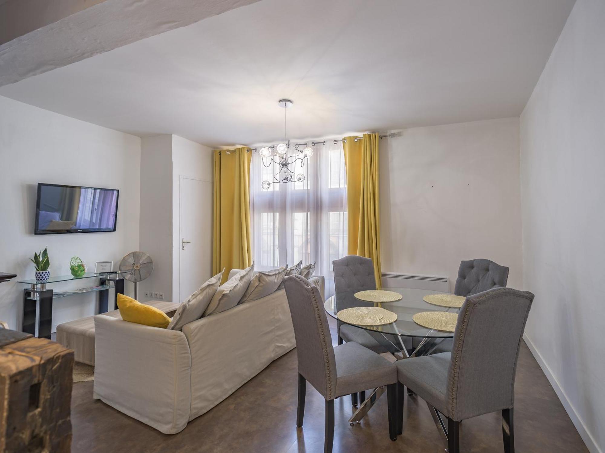 Quartier Cathedrale Centre, Wifi Et Parking - Zen Appart Troyes Room photo